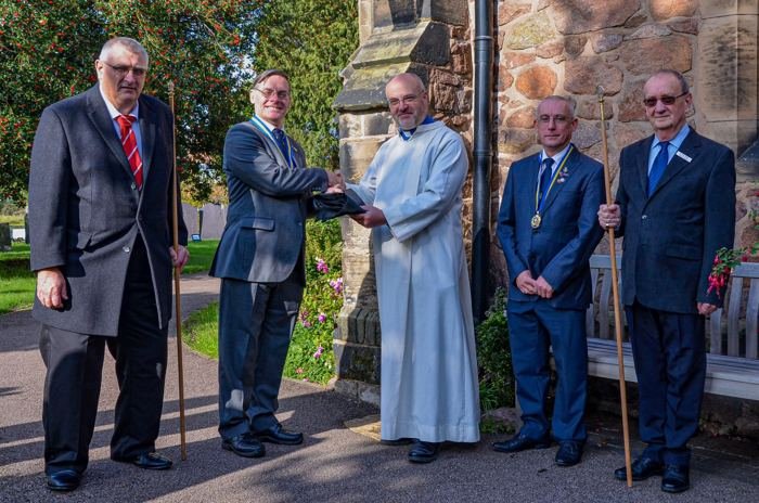 RBL Stole Presentation